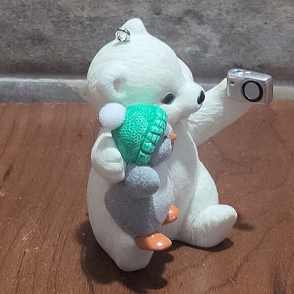 Hallmark Snap Happy Friends Snowball and  Tuxedo 2011 Christmas Ornament - Picture 7 of 12